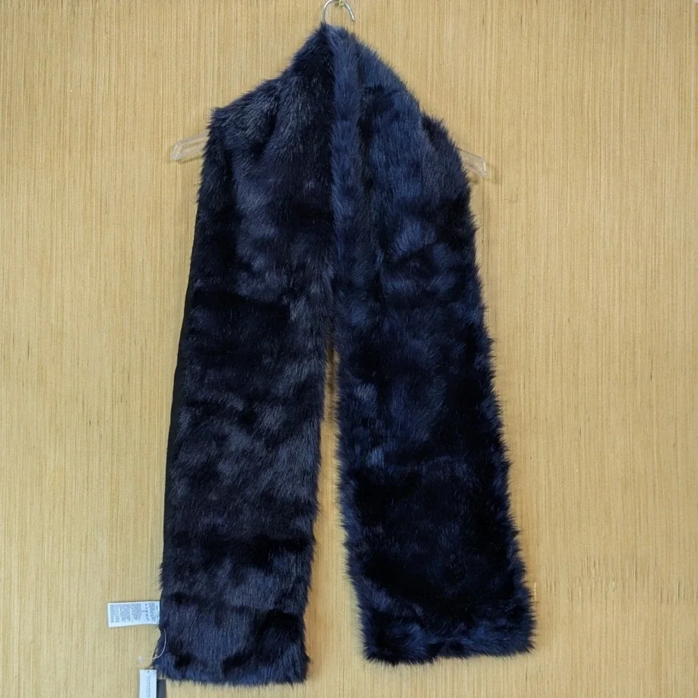 Banana Republic Navy Blue Faux Fur Scarf Pull Through Stole NWT
